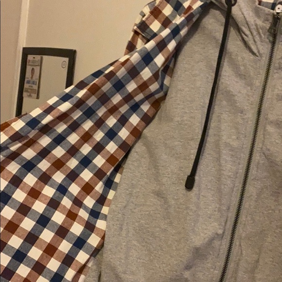 polo with hoodie - Picture 3 of 4